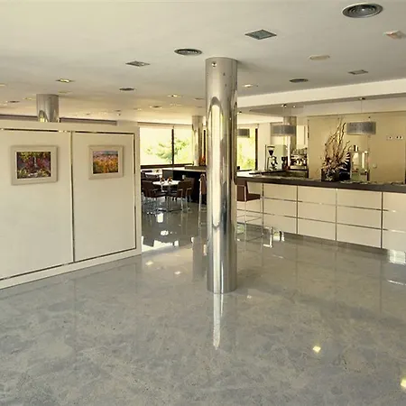 Hotel Desitges 4*